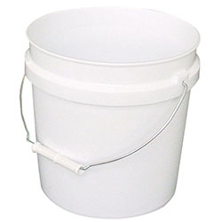Plastic bucket